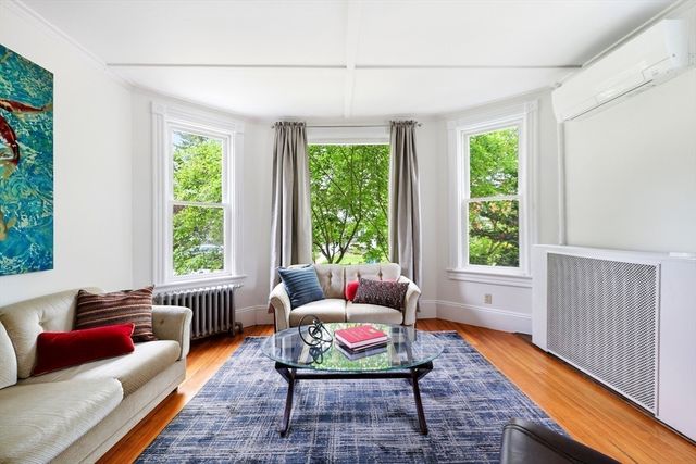 15 Massasoit St., Northampton, MA 01060