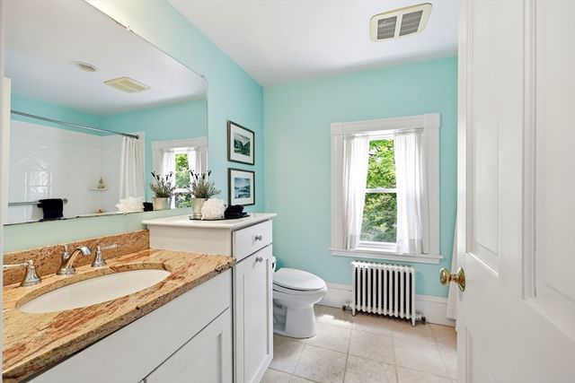 15 Massasoit St., Northampton, MA 01060