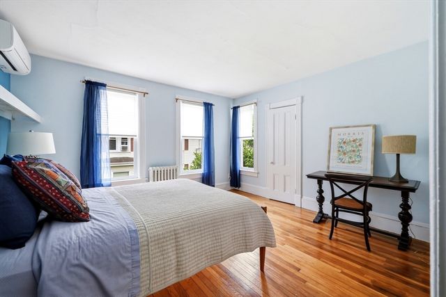 15 Massasoit St., Northampton, MA 01060