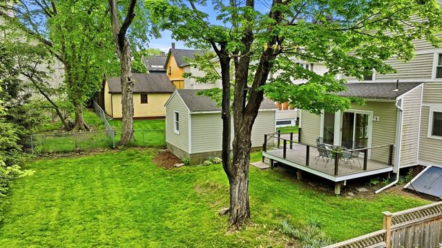 15 Massasoit St., Northampton, MA 01060