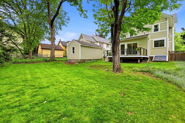 15 Massasoit St., Northampton, MA 01060