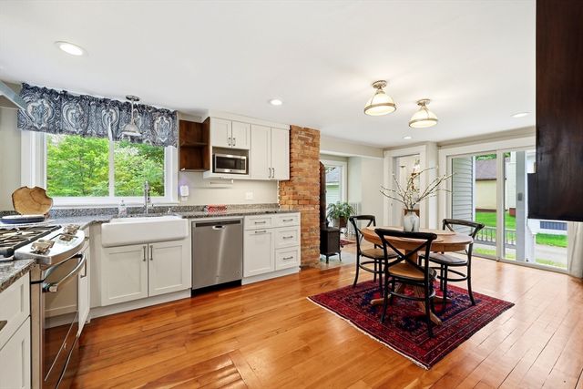 15 Massasoit St., Northampton, MA 01060