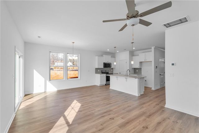 415 Belgrove Way, Easley, SC 29640