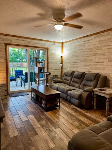 404 Neathery Street, Farmersville, TX 75442