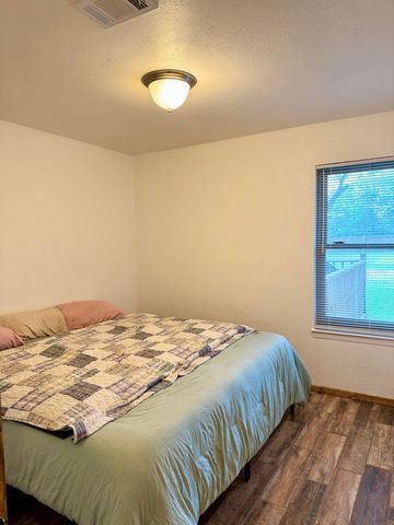 404 Neathery Street, Farmersville, TX 75442