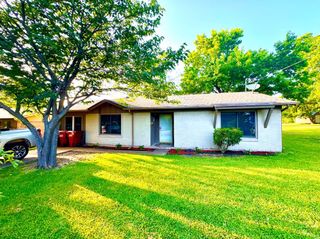404 Neathery Street, Farmersville, TX 75442
