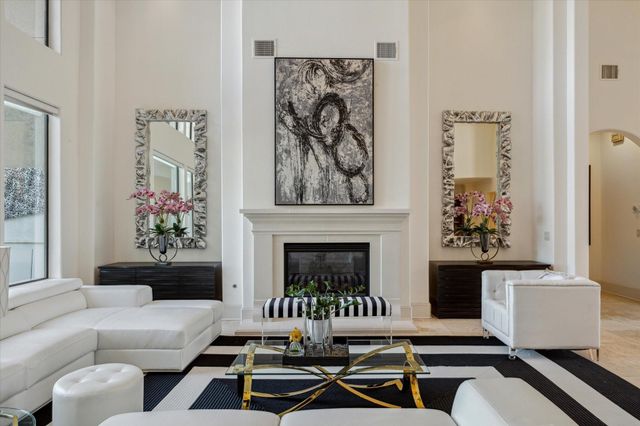 70 Sunset Park Lane, Sugar Land, TX 77479