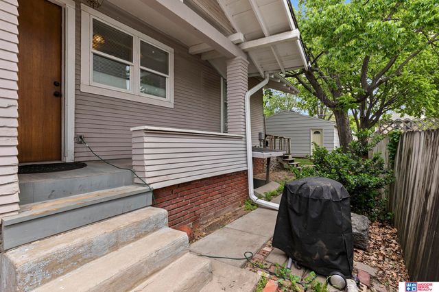 610 S 28th Street, Lincoln, NE 68510