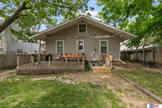 610 S 28th Street, Lincoln, NE 68510