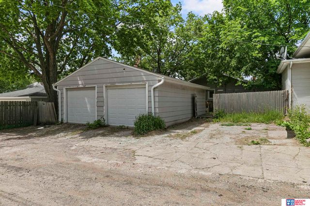 610 S 28th Street, Lincoln, NE 68510
