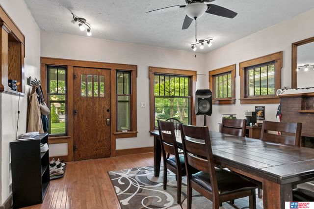 610 S 28th Street, Lincoln, NE 68510