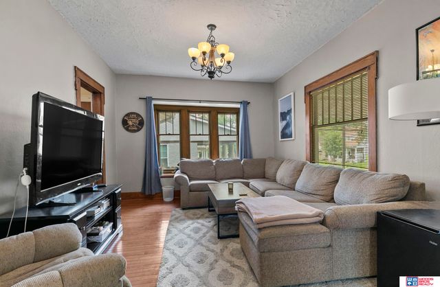 610 S 28th Street, Lincoln, NE 68510