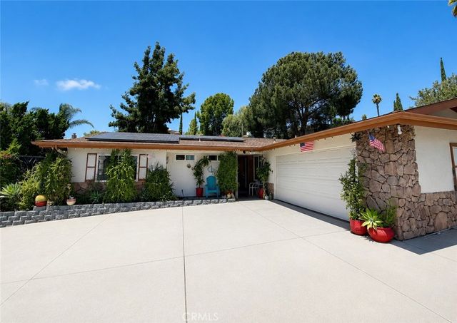 1496 E El Norte Parkway, Escondido, CA 92027