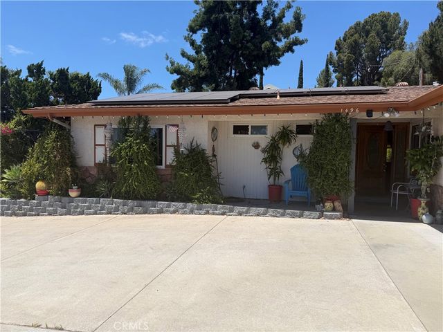 1496 E El Norte Parkway, Escondido, CA 92027