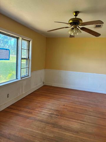 16211 Highway 105, Cleveland, TX 77327