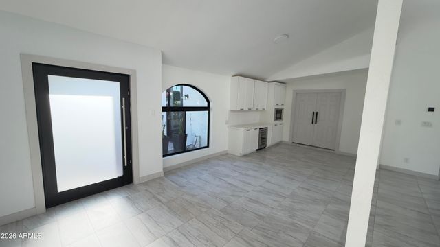 7010 W EUGIE Avenue, Peoria, AZ 85381