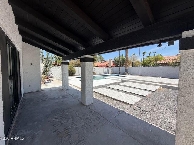 7010 W EUGIE Avenue, Peoria, AZ 85381