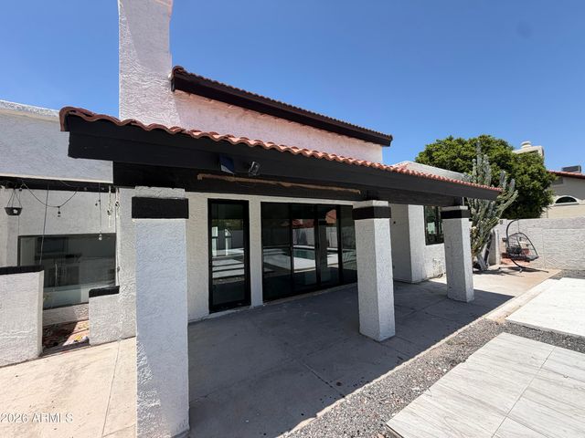 7010 W EUGIE Avenue, Peoria, AZ 85381