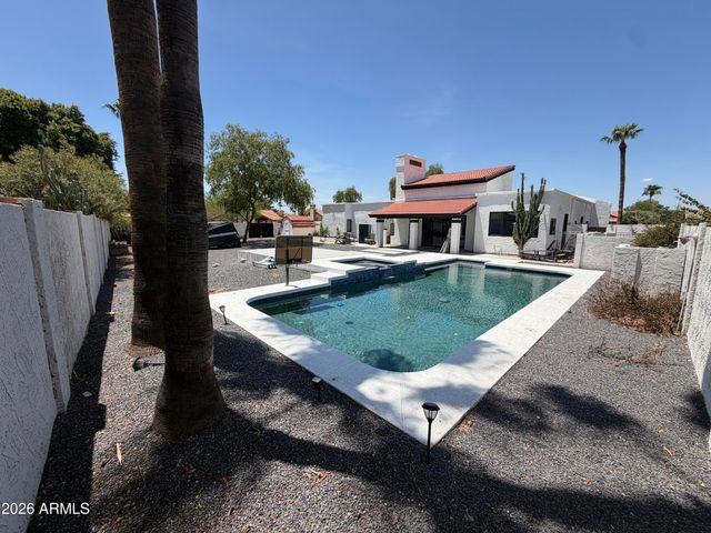 7010 W EUGIE Avenue, Peoria, AZ 85381