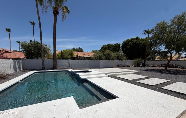 7010 W EUGIE Avenue, Peoria, AZ 85381