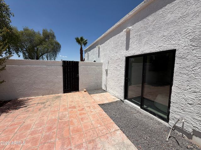 7010 W EUGIE Avenue, Peoria, AZ 85381
