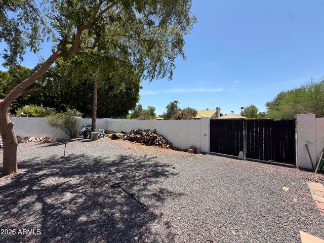 7010 W EUGIE Avenue, Peoria, AZ 85381