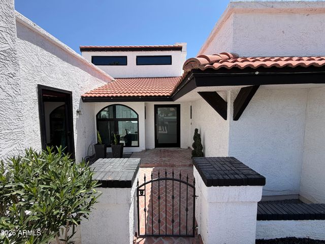 7010 W EUGIE Avenue, Peoria, AZ 85381