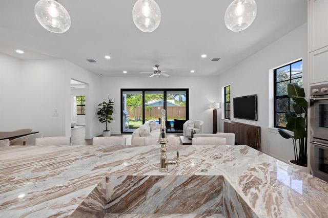 309 Cascade Lane, Palm Beach Shores, FL 33404