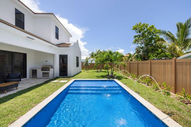 309 Cascade Lane, Palm Beach Shores, FL 33404