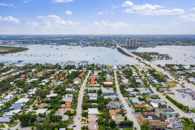 309 Cascade Lane, Palm Beach Shores, FL 33404