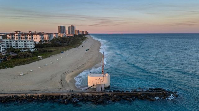 309 Cascade Lane, Palm Beach Shores, FL 33404