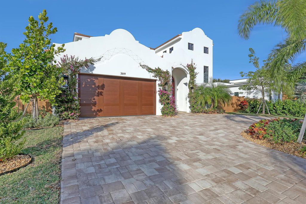 309 Cascade Lane, Palm Beach Shores, FL 33404