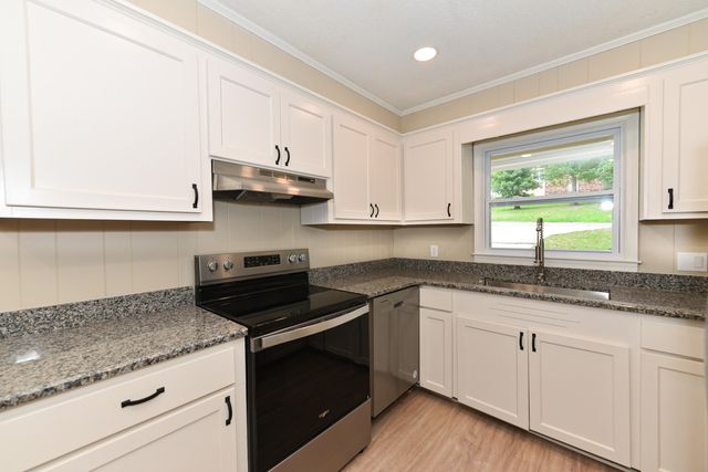 4 Valleybrook Court, Sumter, SC 29154