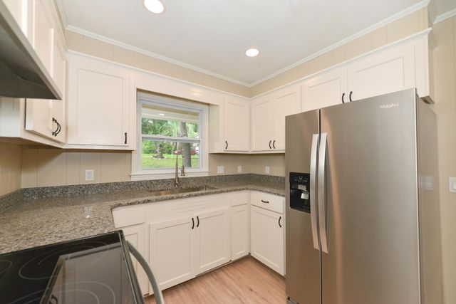 4 Valleybrook Court, Sumter, SC 29154