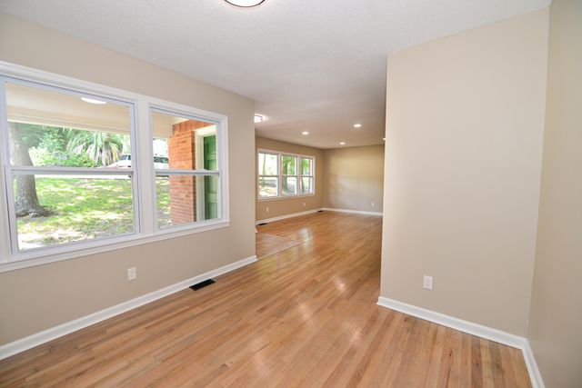 4 Valleybrook Court, Sumter, SC 29154