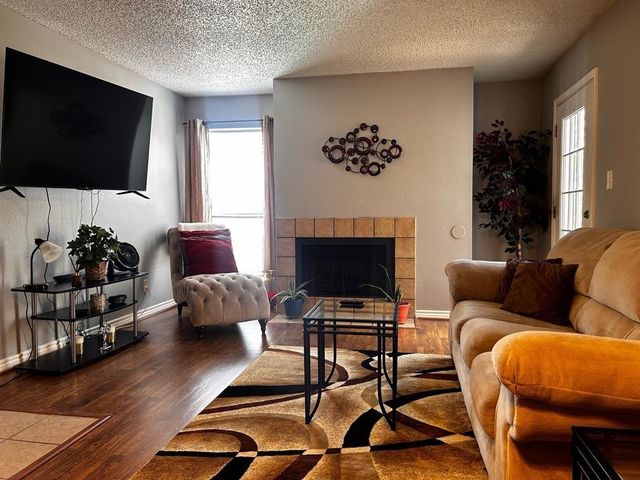 2501 Gulf Freeway 8A, Dickinson, TX 77539