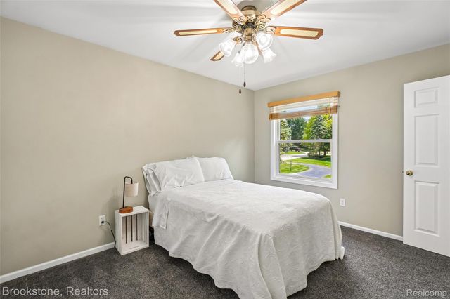 6423 Southampton Drive, Independence Charter Township, MI 48346