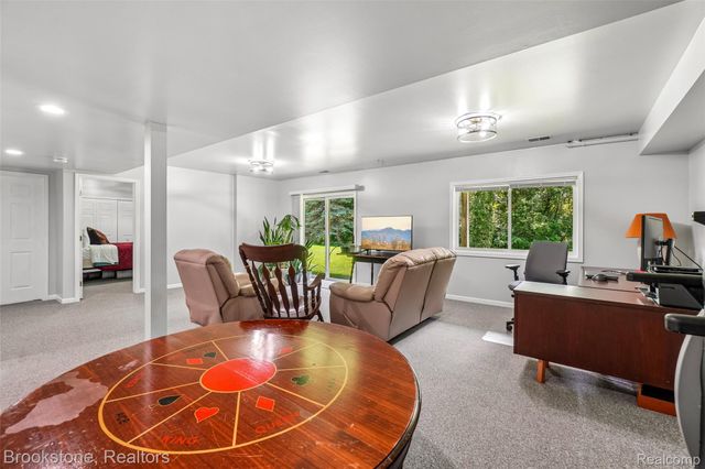 6423 Southampton Drive, Independence Charter Township, MI 48346