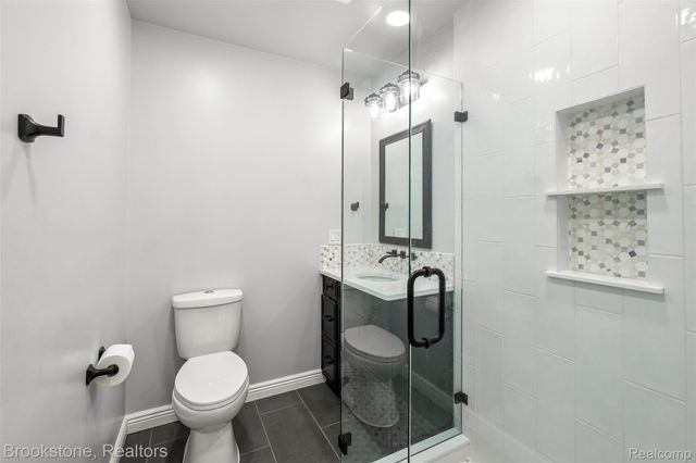 6423 Southampton Drive, Independence Charter Township, MI 48346