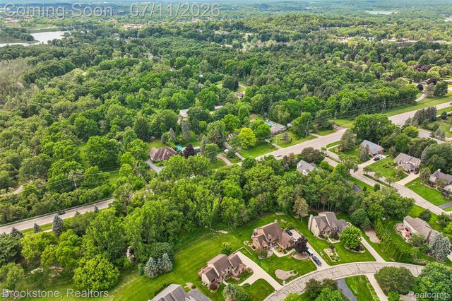 6423 Southampton Drive, Independence Charter Township, MI 48346