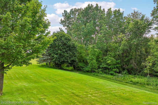 6423 Southampton Drive, Independence Charter Township, MI 48346