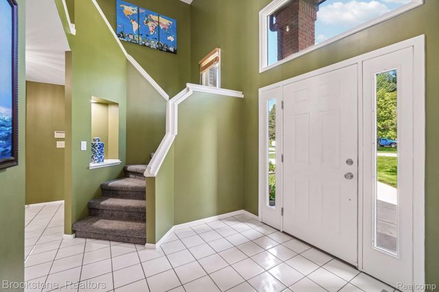 6423 Southampton Drive, Independence Charter Township, MI 48346