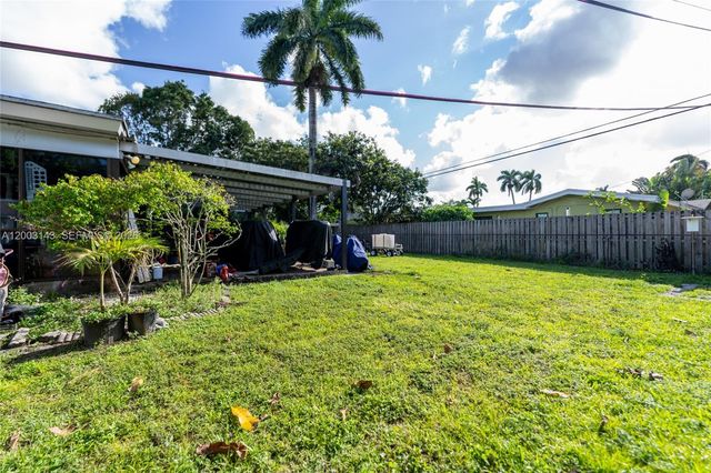 861 NW 67th Ave, Plantation, FL 33317