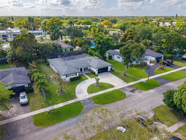861 NW 67th Ave, Plantation, FL 33317