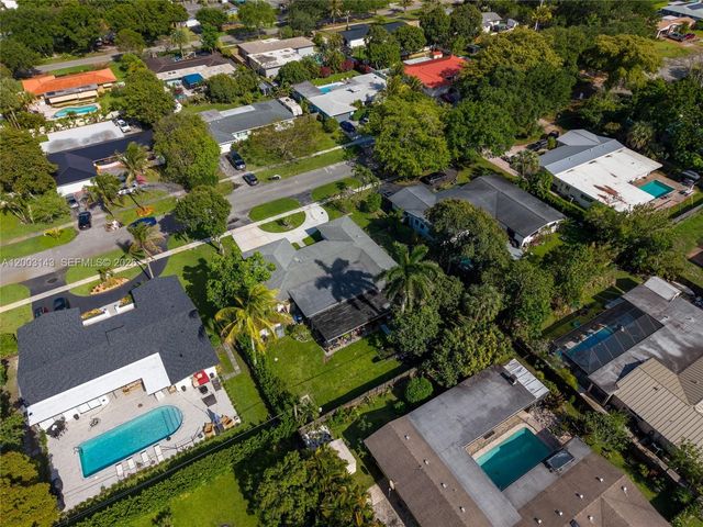 861 NW 67th Ave, Plantation, FL 33317