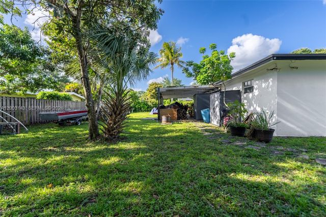 861 NW 67th Ave, Plantation, FL 33317