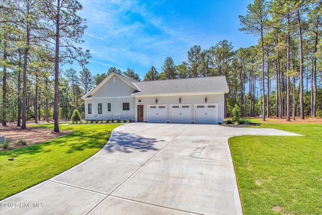 3 Ridgeland Street, Pinehurst, NC 28374