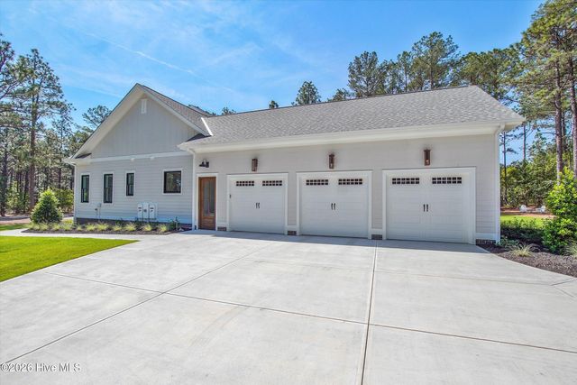 3 Ridgeland Street, Pinehurst, NC 28374