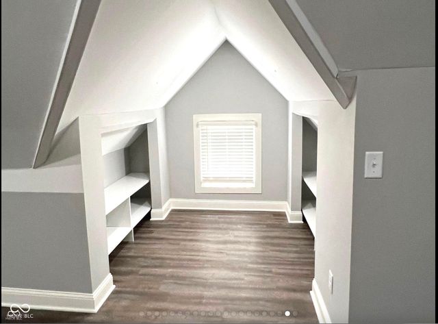 958 Woodruff Place Middle Unit B Drive, Indianapolis, IN 46201