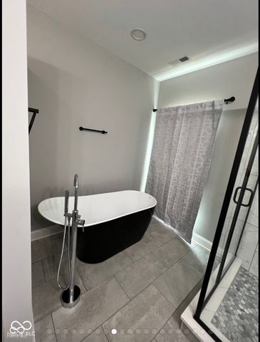 958 Woodruff Place Middle Unit B Drive, Indianapolis, IN 46201